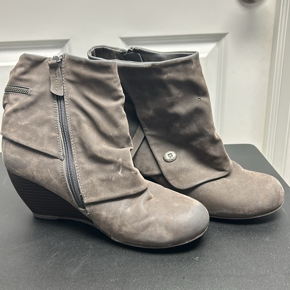 Heeled Booties - Picture 2 of 9